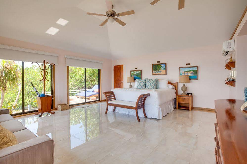 Royal Belize Hotel Thatch Caye Exterior foto