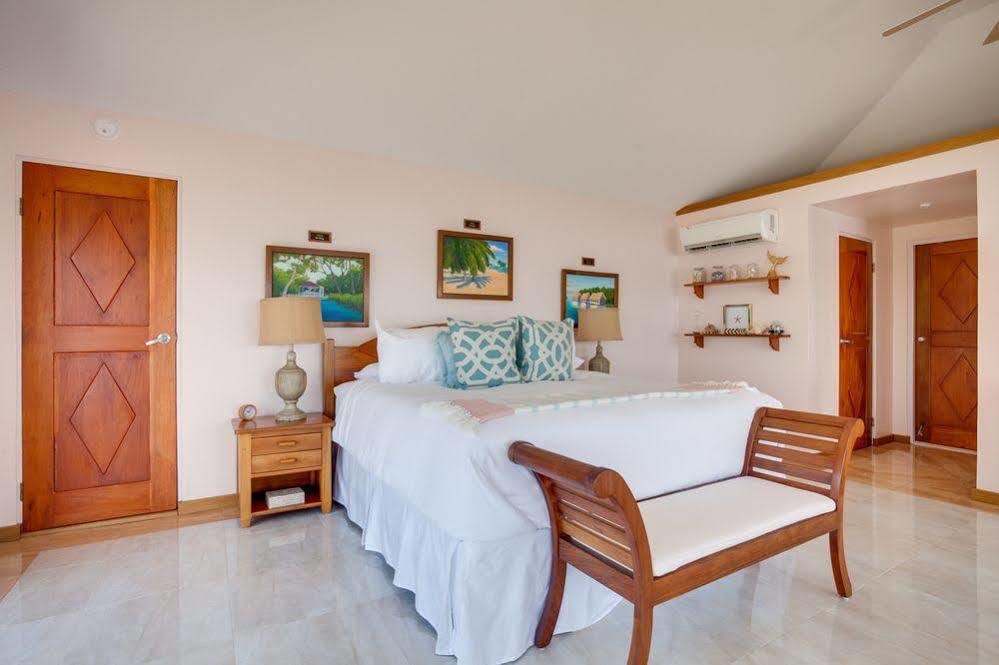 Royal Belize Hotel Thatch Caye Exterior foto
