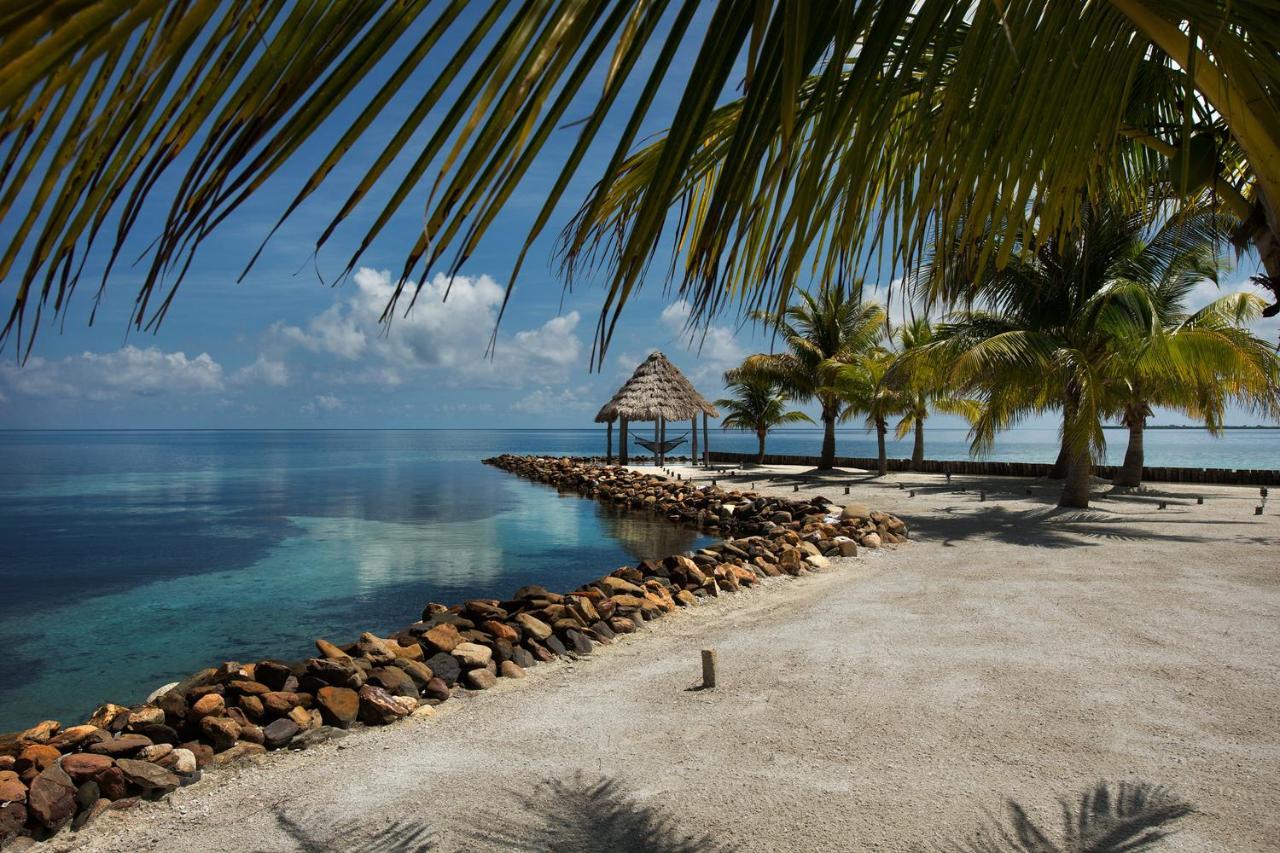 Royal Belize Hotel Thatch Caye Exterior foto