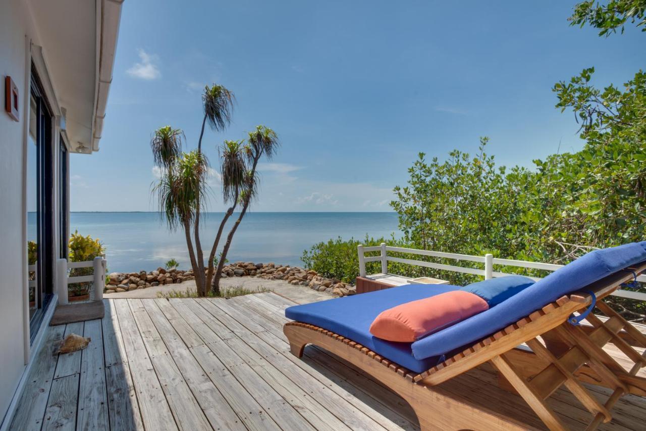 Royal Belize Hotel Thatch Caye Exterior foto