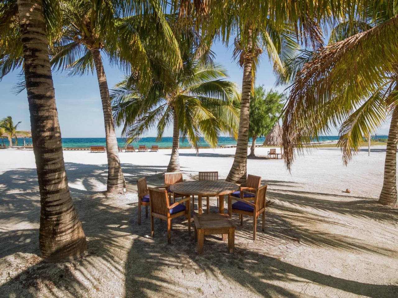 Royal Belize Hotel Thatch Caye Exterior foto