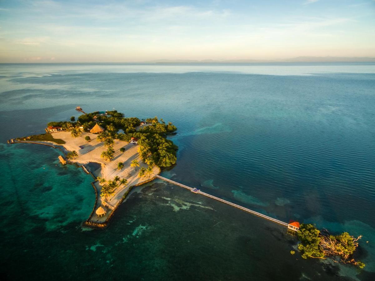 Royal Belize Hotel Thatch Caye Exterior foto